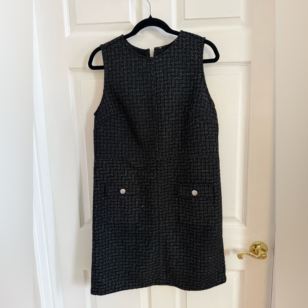 Chic Black Tweed Dress with Pockets